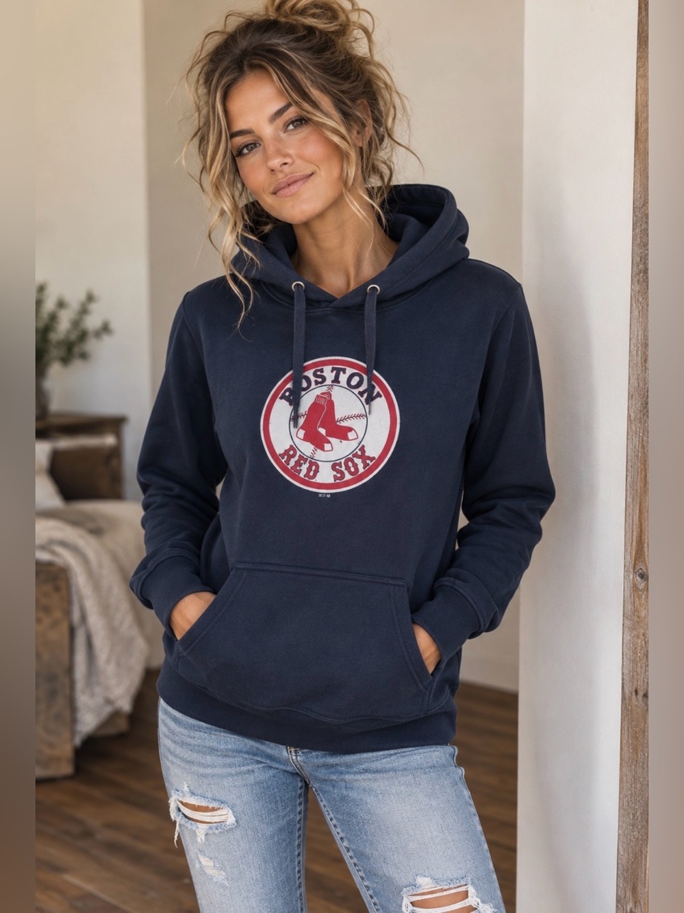 NWT Fanatics Women’s MLB Boston Red Sox Cooperstown Forbes Hoodie